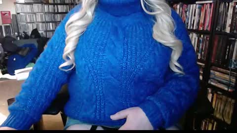 Snapshot of aspen_vale chatting on March 3, 10:31 pm Aspen Vale online show from March 3, 10:31 pm