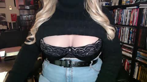 Snapshot of aspen_vale chatting on October 14, 11:41 pm Aspen Vale online show from October 14, 11:41 pm