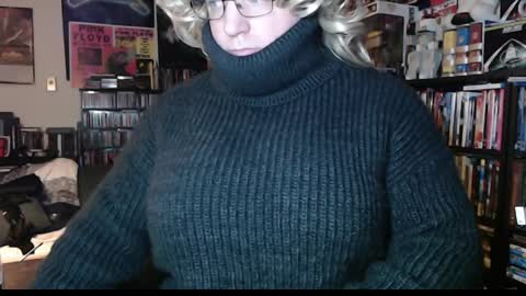 Snapshot of aspen_vale chatting on December 5, 1:42 am Aspen Vale online show from December 5, 1:42 am