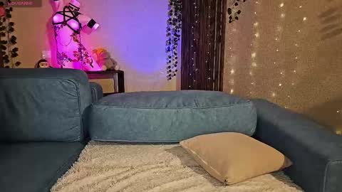 Snapshot of aspirine_ chatting on November 1, 5:50 am Ketrin and Mike online show from November 1, 5:50 am