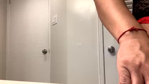 Linda online show from November 22, 1:37 am