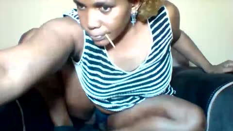 FLORAH DANIEL online show from March 25, 6:47 pm