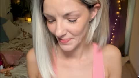 Snapshot of asteris_stella chatting on September 19, 9:18 pm Asteris online show from September 19, 9:18 pm