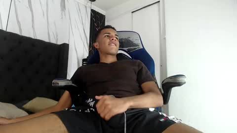 Snapshot of aston_vera chatting on October 4, 5:16 am Aston online show from October 4, 5:16 am