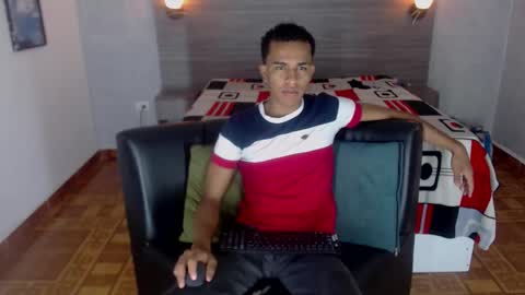 Snapshot of aston_vera chatting on September 15, 3:08 am Aston online show from September 15, 3:08 am