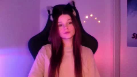 astradream_ online show from January 7, 8:47 pm