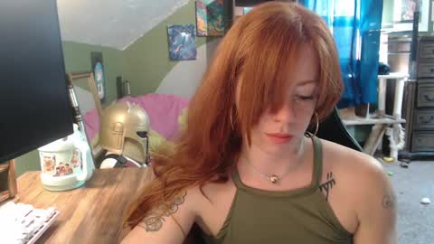 Snapshot of astraeasiren chatting on September 19, 6:00 pm AstraeaSiren online show from September 19, 6:00 pm