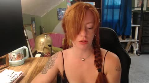Snapshot of astraeasiren chatting on September 22, 6:01 pm AstraeaSiren online show from September 22, 6:01 pm
