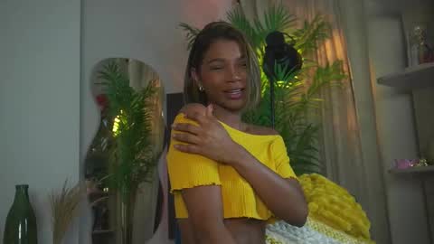 Snapshot of astrea_1 chatting on October 10, 4:29 am Astrea online show from October 10, 4:29 am