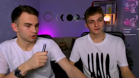 astren online show from April 17, 7:16 pm