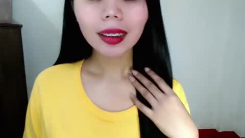Snapshot of asuna_charming chatting on October 12, 6:43 pm asuna_charming online show from October 12, 6:43 pm
