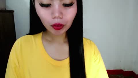 Snapshot of asuna_charming chatting on October 15, 7:04 pm asuna_charming online show from October 15, 7:04 pm