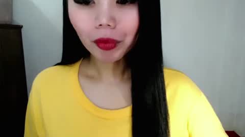 Snapshot of asuna_charming chatting on October 11, 6:33 pm asuna_charming online show from October 11, 6:33 pm