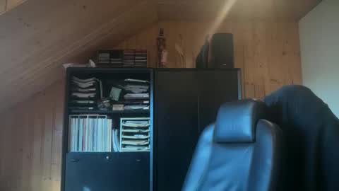 Snapshot of asusandy chatting on September 30, 7:52 am asusandy online show from September 30, 7:52 am