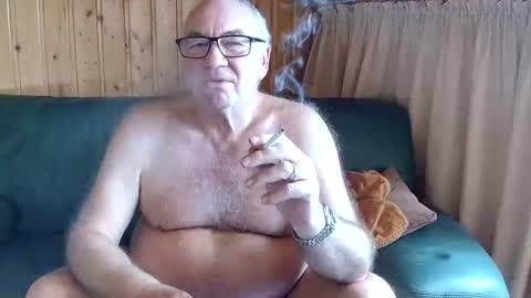 Snapshot of asusandy chatting on February 18, 11:00 am asusandy online show from February 18, 11:00 am