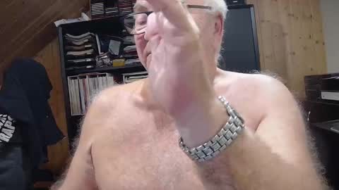 Snapshot of asusandy chatting on October 14, 10:24 pm asusandy online show from October 14, 10:24 pm