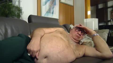 Snapshot of asusandy chatting on February 28, 10:50 pm asusandy online show from February 28, 10:50 pm