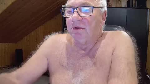 Snapshot of asusandy chatting on October 6, 4:41 am asusandy online show from October 6, 4:41 am
