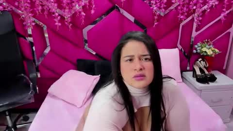 atena_glow_ online show from January 14, 2:19 am