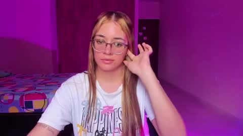 atenas online show from March 5, 6:34 pm