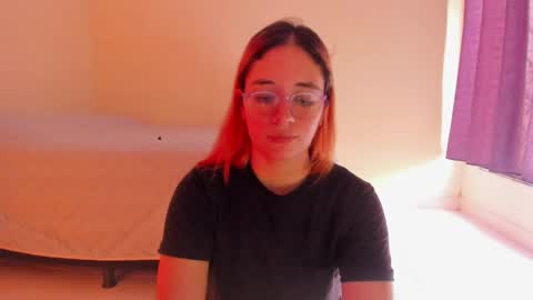 atenas online show from April 19, 6:10 pm