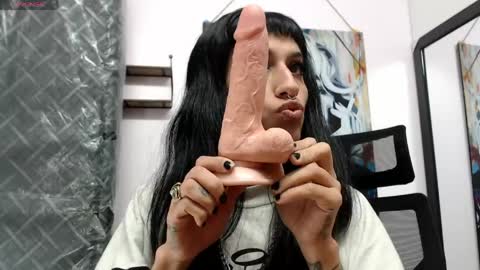 COLOMBIA online show from April 16, 2:00 am