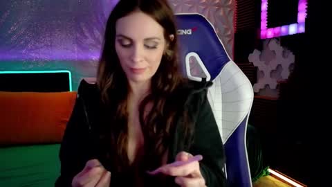 Athena Autumn online show from January 9, 10:21 am