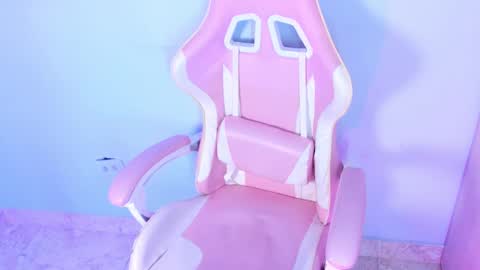 Snapshot of athenea__fox chatting on October 7, 1:51 pm athenea__fox online show from October 7, 1:51 pm