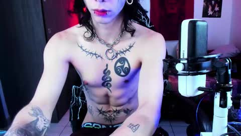 athenauwu online show from November 6, 6:27 am