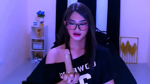 athisamoore online show from October 30, 6:30 pm