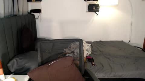 athisamore online show from February 7, 9:47 am