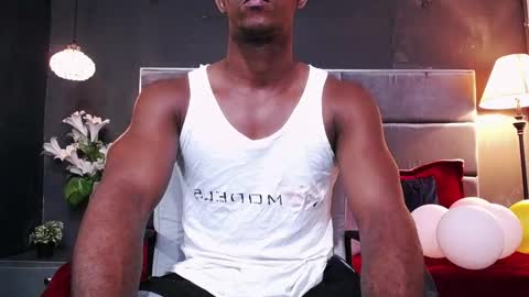 Snapshot of athleticbig_cock chatting on September 23, 2:05 am ATHLETIC COCK online show from September 23, 2:05 am