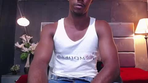 Snapshot of athleticbig_cock chatting on October 10, 2:28 am ATHLETIC COCK online show from October 10, 2:28 am