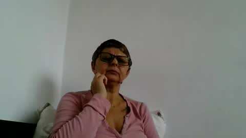 atikaarea online show from November 8, 1:36 pm