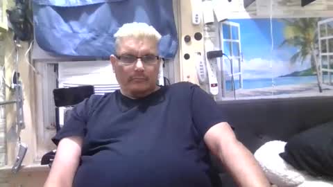 A online show from December 26, 10:37 am