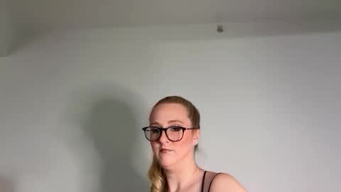 AudreyAlien online show from February 2, 3:48 am