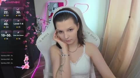 Audrey online show from April 5, 8:22 am