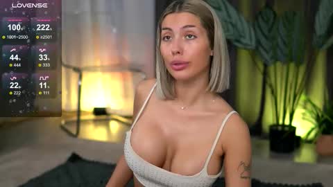 Isabella online show from October 30, 10:16 am