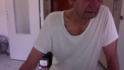 auguste688483 online show from March 13, 9:23 am