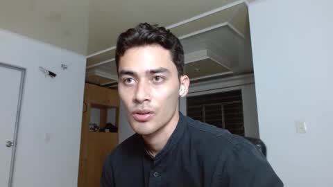Snapshot of aureliv1 chatting on March 11, 2:42 am Aureliano online show from March 11, 2:42 am