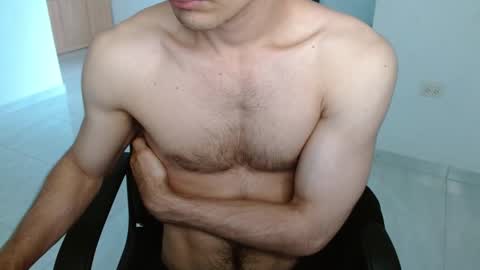 Snapshot of aureliv1 chatting on September 12, 10:45 pm Aureliano online show from September 12, 10:45 pm
