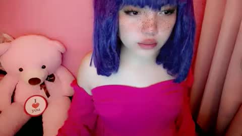 cute online show from February 12, 7:01 am