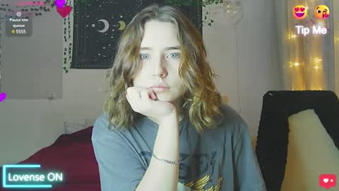 Aurora online show from December 27, 3:48 pm