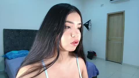 Aurora online show from April 13, 4:39 am