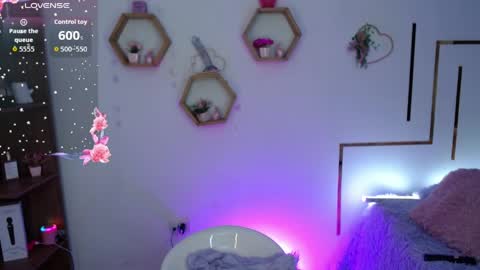 aurorahans online show from April 16, 1:38 am