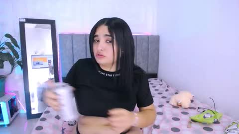 INSTAGRAM AURORA MCRY online show from November 2, 8:14 am