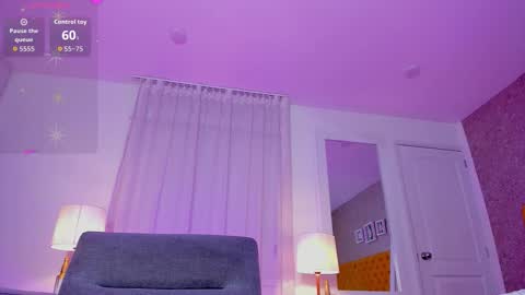 Snapshot of auroramiiller chatting on September 27, 11:35 pm Aurora Miiller online show from September 27, 11:35 pm