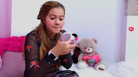 Snapshot of aurorasim chatting on March 6, 1:24 pm Aurora online show from March 6, 1:24 pm