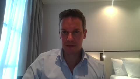 aussiesurfer0000 online show from February 10, 8:53 am