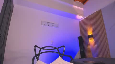 austin_rouse online show from January 11, 8:59 pm